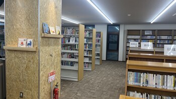 長岡技術科学大学図書館_英語多読コーナー1